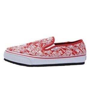 VANS / Slip-Er 2 Quilted Slipper Slip-on Sneaker Shoe Red & White Logo Sz 9.5